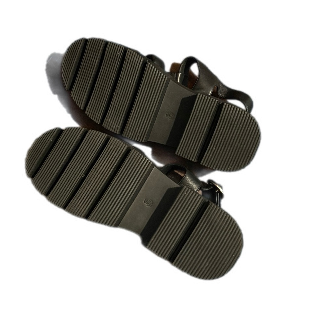 Preloved STUART WEITZMAN
Nolita Leather Fisherman Sandals - Black size 10 - Picture 9 of 13
